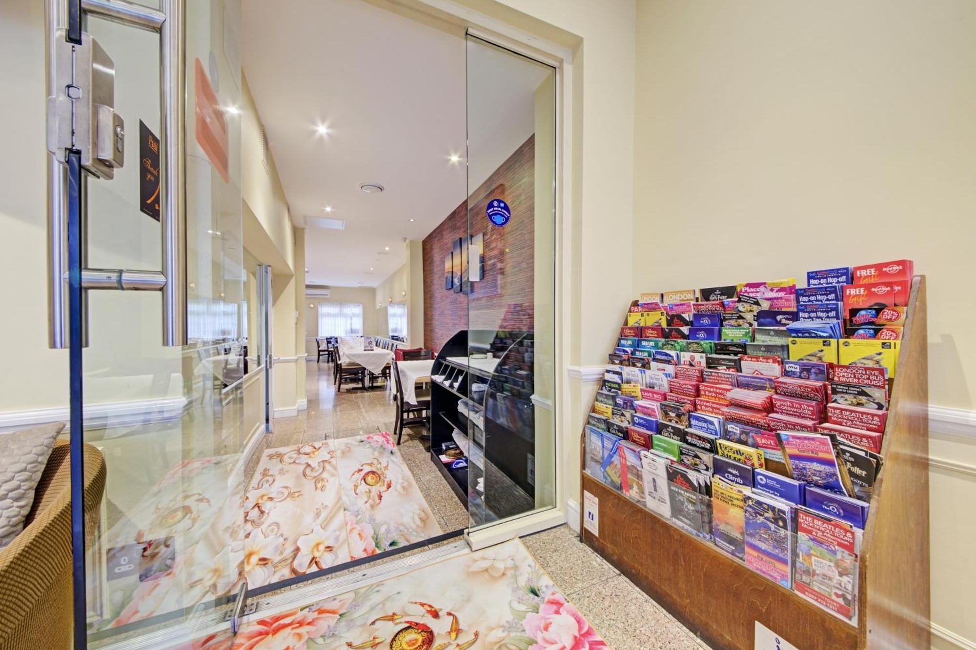 Hotel Oyo Bostons Manor Hotel, Hanwell London 3*
