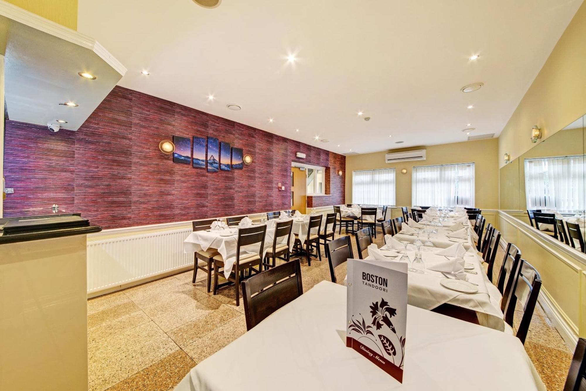 Oyo Bostons Manor Hotel, Hanwell London Hotel 3*