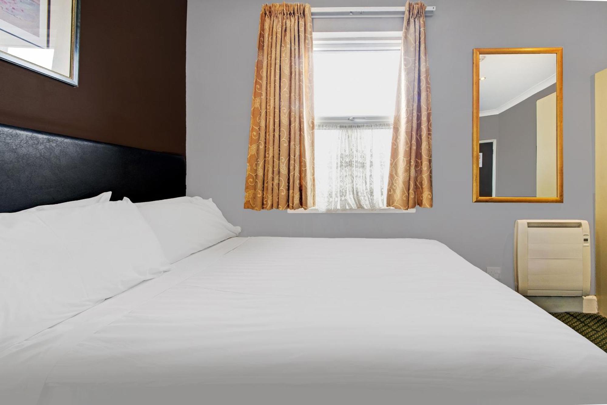 Oyo Bostons Manor Hotel, Hanwell London Hotel 3*