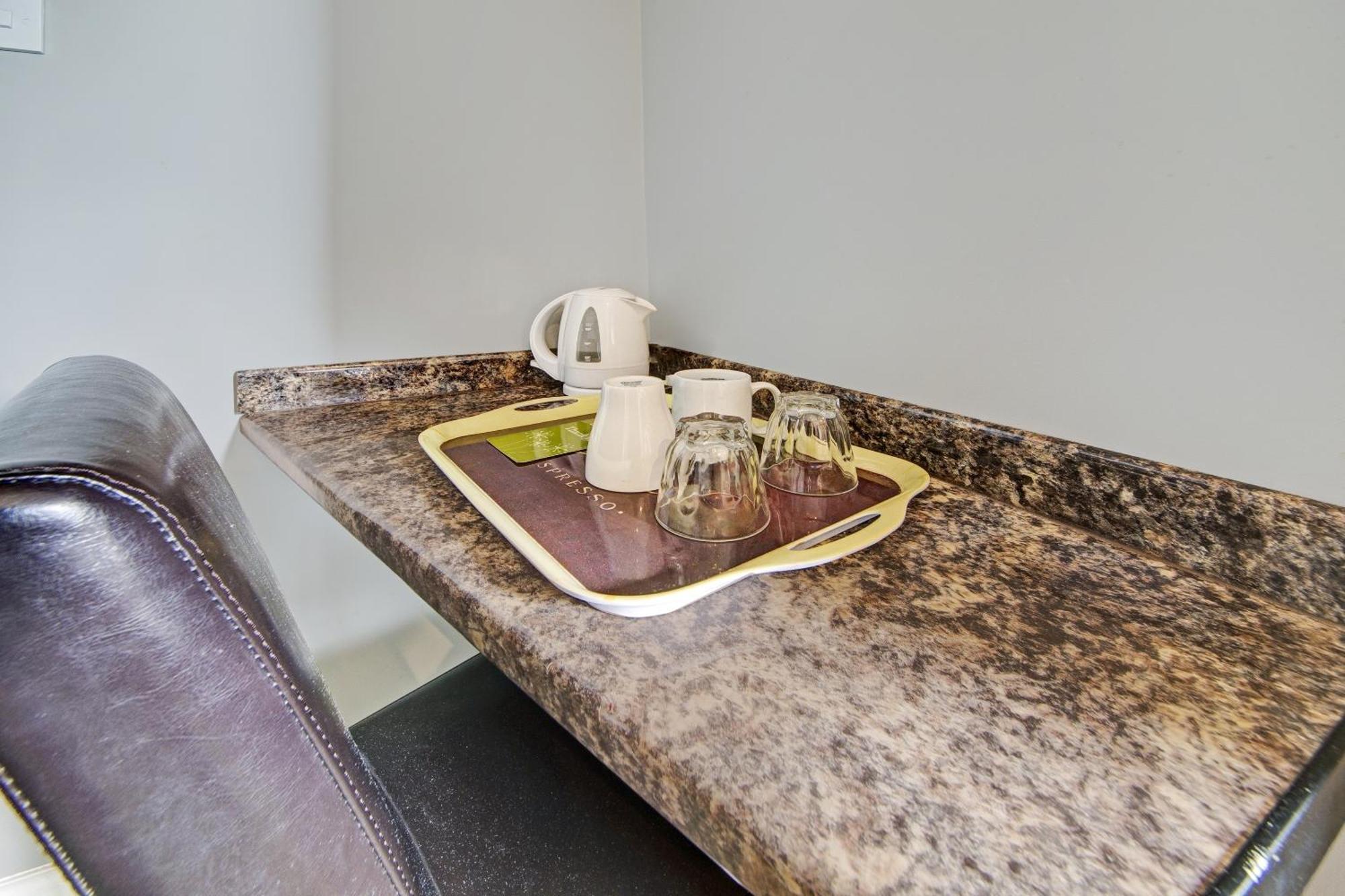 Oyo Bostons Manor Hotel, Hanwell London Hotel 3*