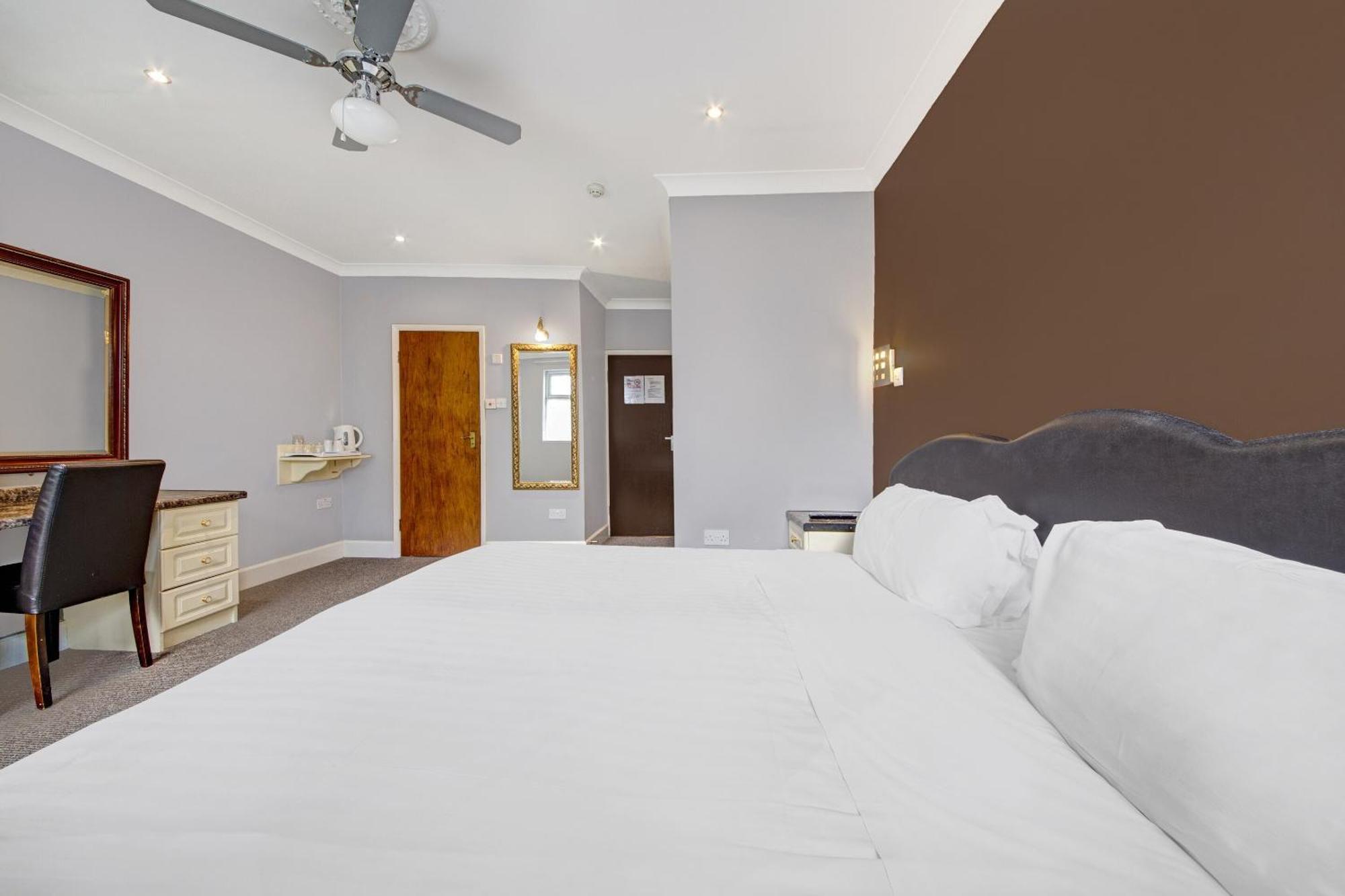 Oyo Bostons Manor Hotel, Hanwell London Hotel Greenford (Greater London)