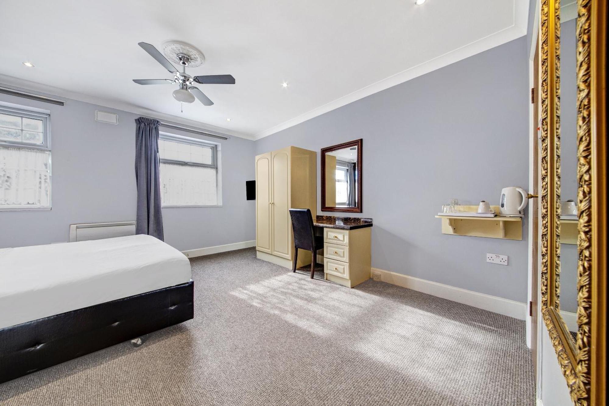 Hotel Oyo Bostons Manor Hotel, Hanwell London Greenford (Greater London)