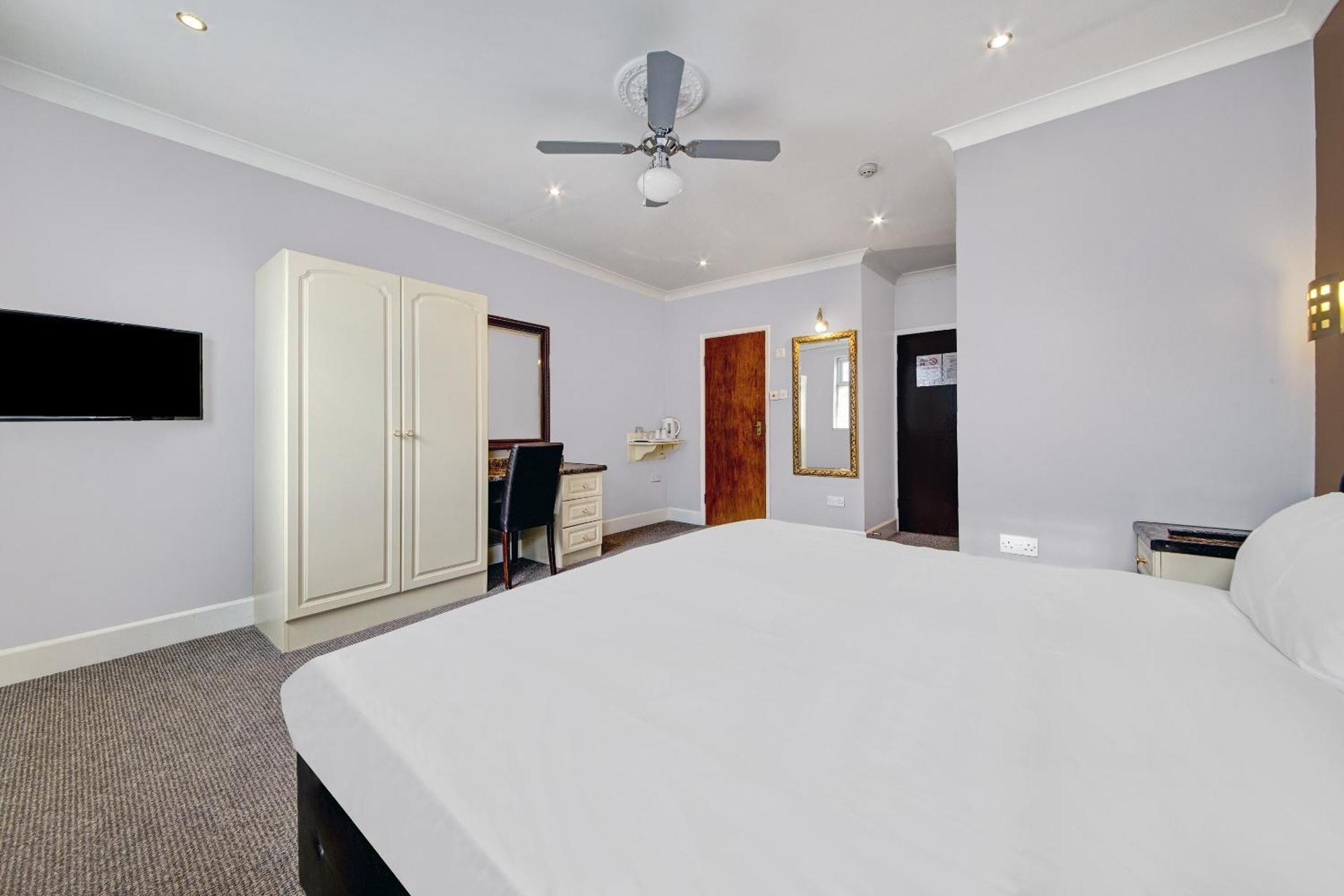 Oyo Bostons Manor Hotel, Hanwell London Greenford (Greater London)