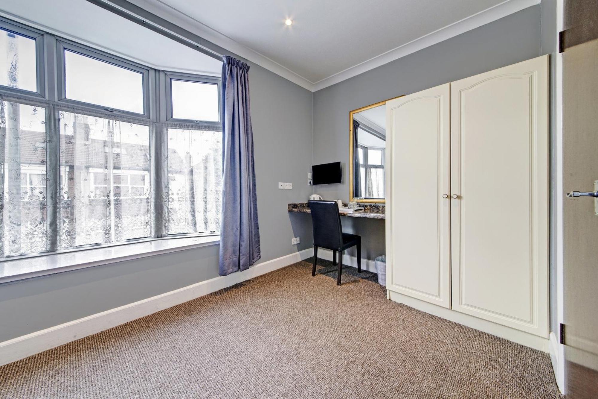 Oyo Bostons Manor Hotel, Hanwell London Hotel Greenford (Greater London)