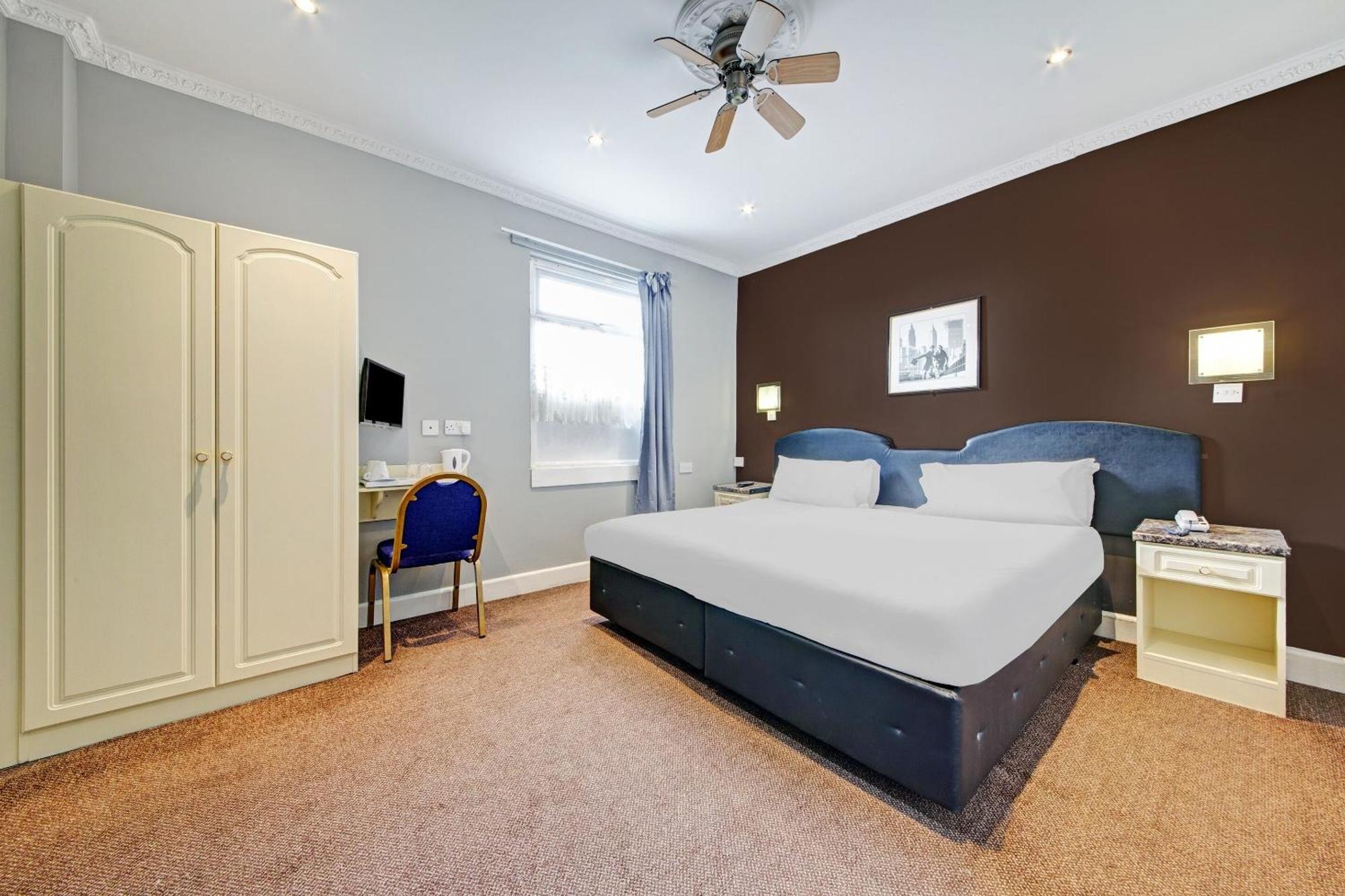 Oyo Bostons Manor Hotel, Hanwell London 3* Greenford (Greater London)