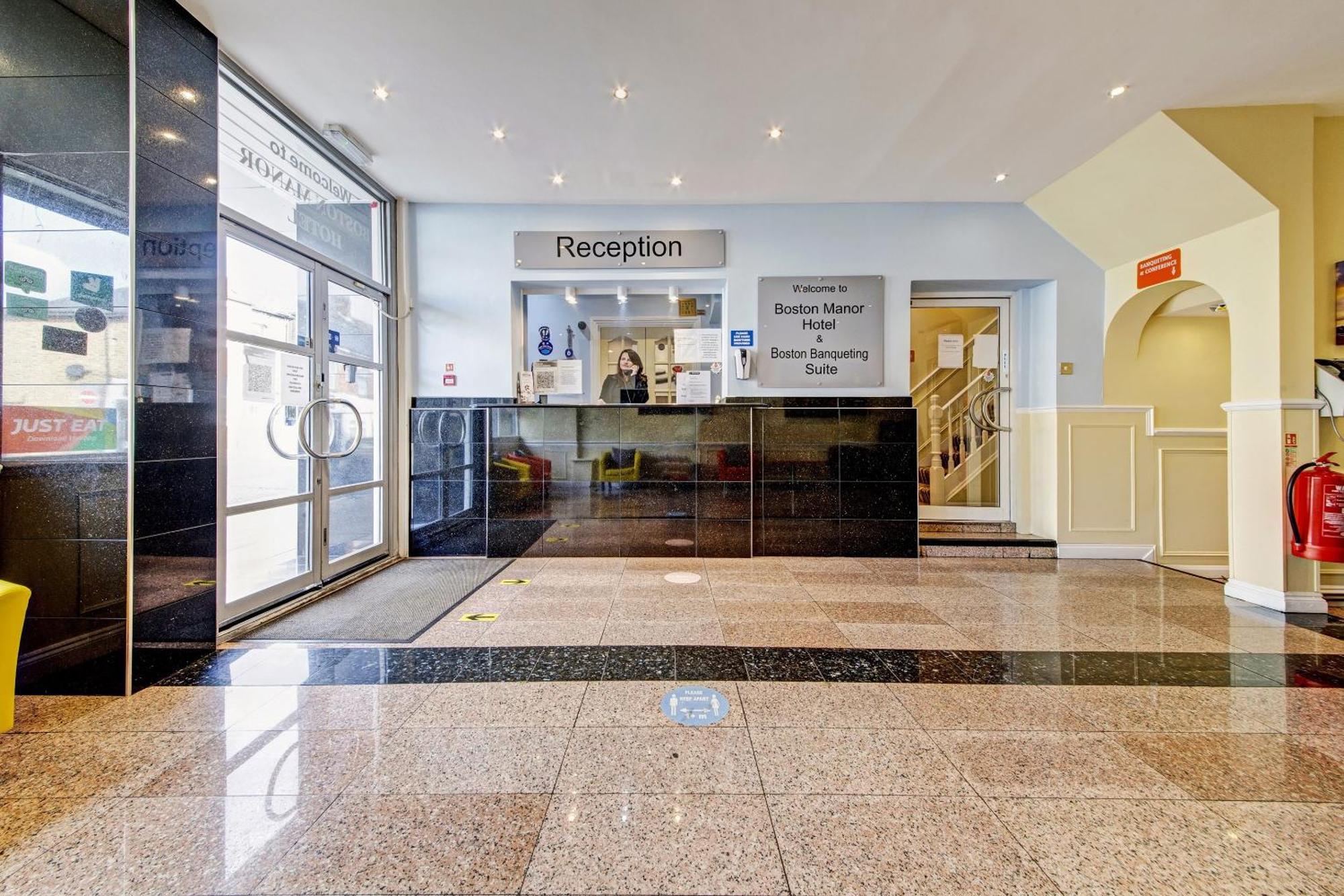 Oyo Bostons Manor Hotel, Hanwell London