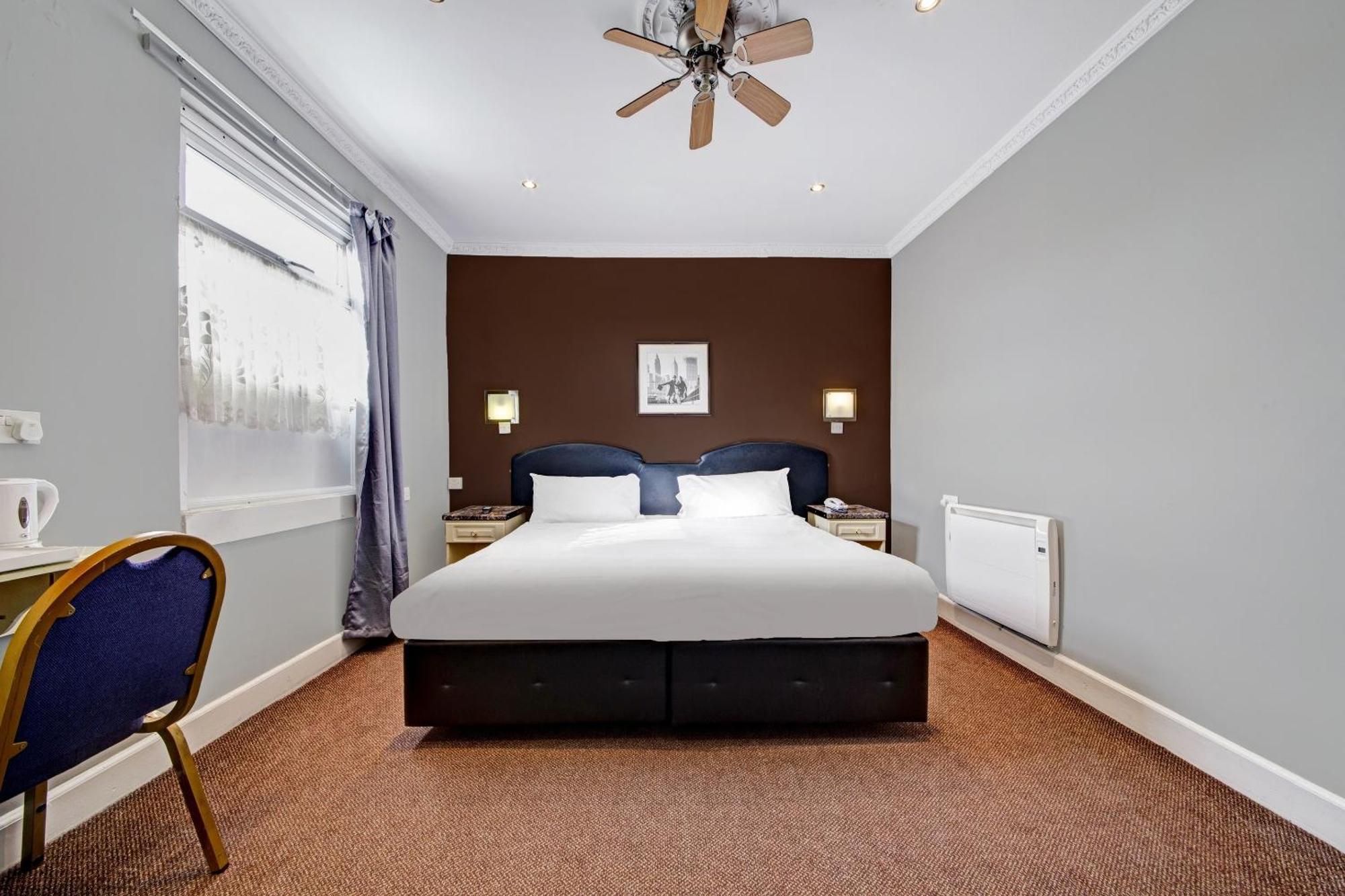 Oyo Bostons Manor Hotel, Hanwell London 3* Greenford (Greater London)