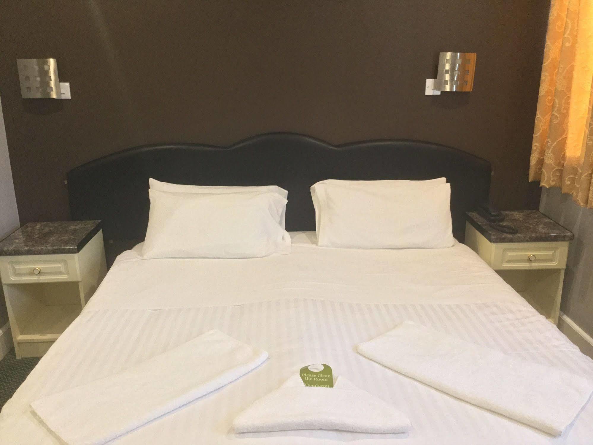Hotel Oyo Bostons Manor Hotel, Hanwell London Greenford (Greater London)