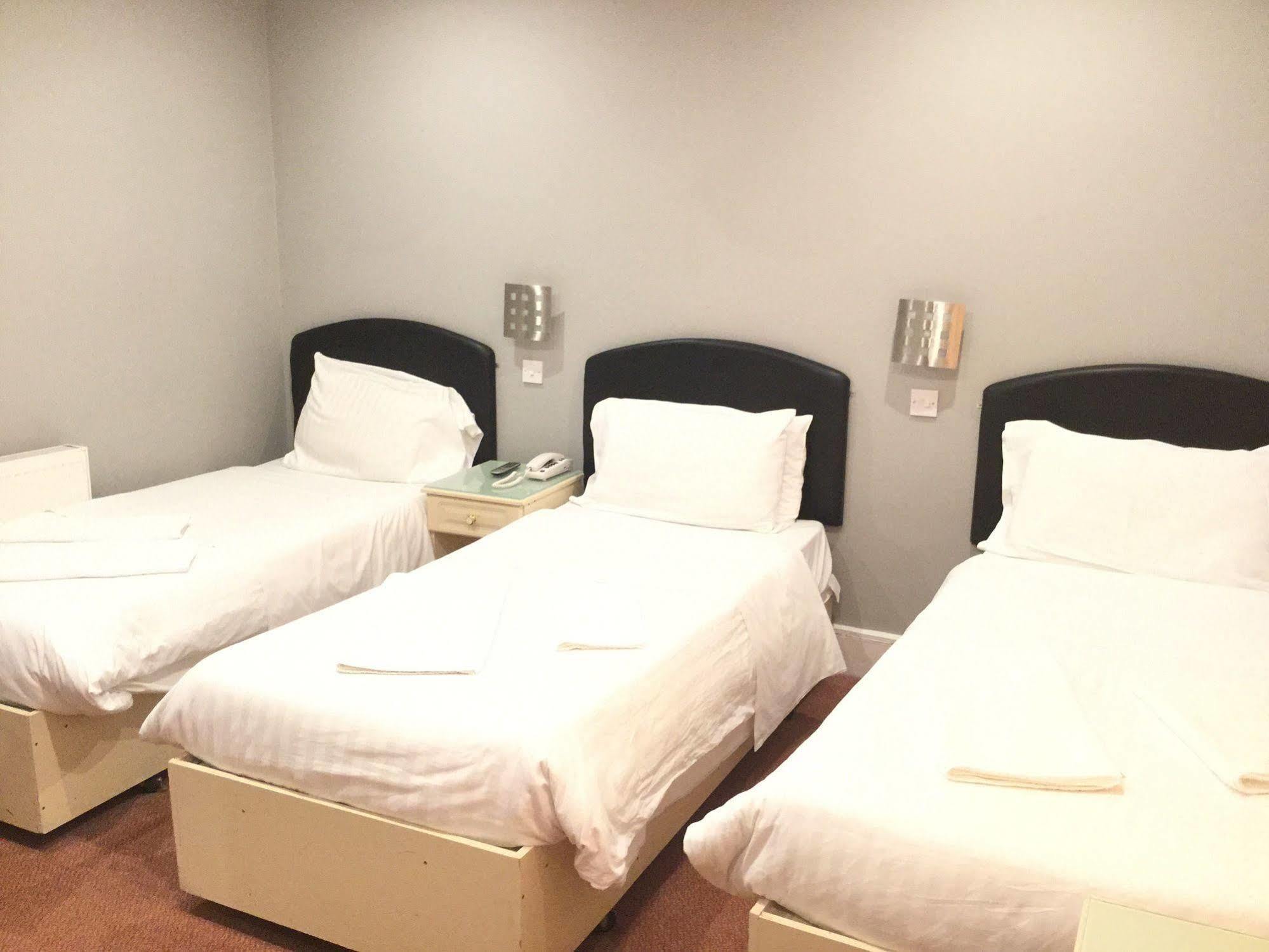 Oyo Bostons Manor Hotel, Hanwell London
